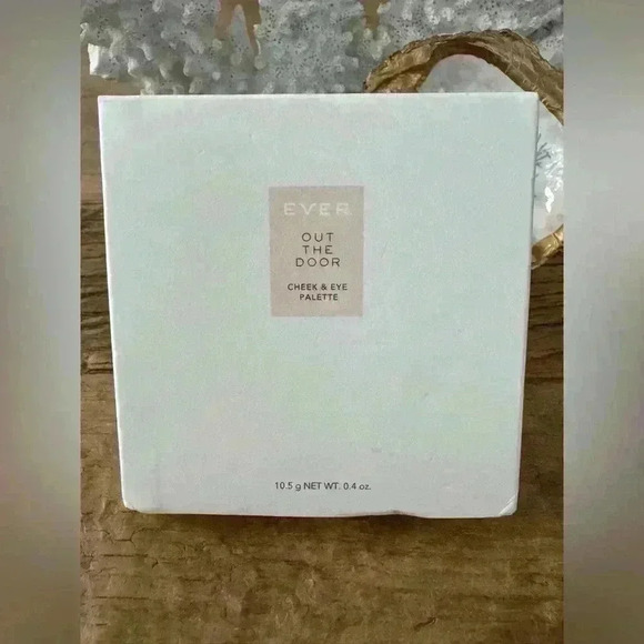 EVER Out The Door Cheek & Eye Palette ~ Bold & Brave ~ NEW in box! - Picture 2 of 8